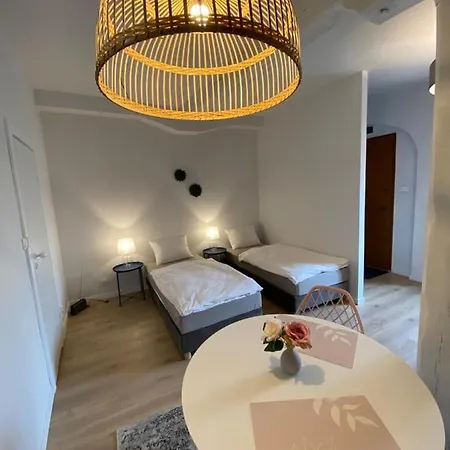 Rynek 32 Apartment *
